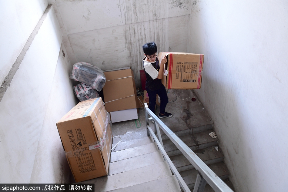厕所偷拍女生阴处