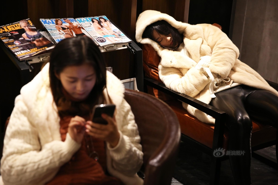 我和寂寞丰满的寡妇电影