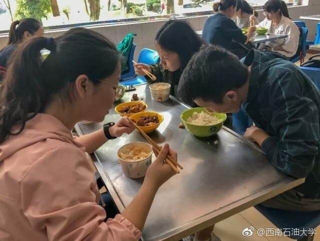 综合一区二区三区