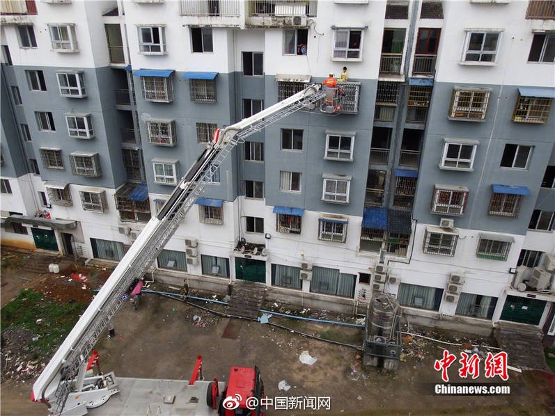 美女撒尿无遮挡秘 网站