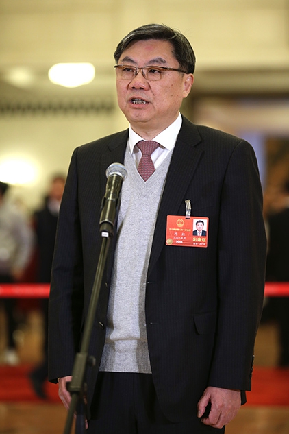 上汽老总陈_陈老总妻子张茜(2)