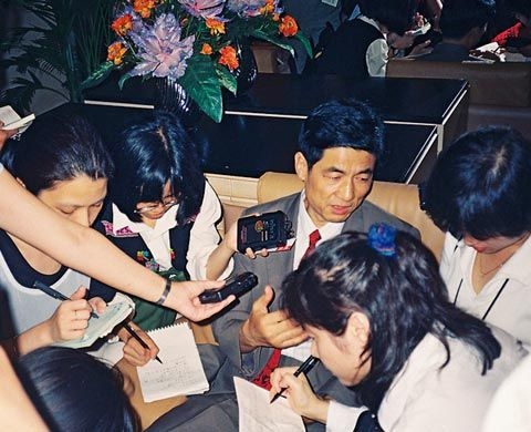 美女被 到爽 流男男