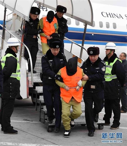 酒吧KTV里玩鸭男少爷