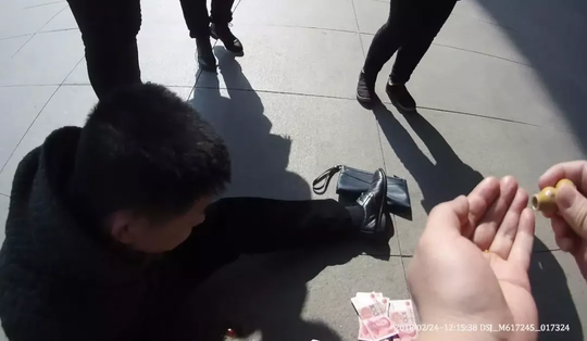 瘋狂潮吹噴尿