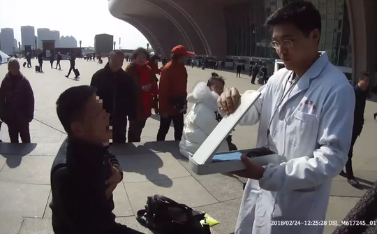 军人被绑就连生殖被榨精