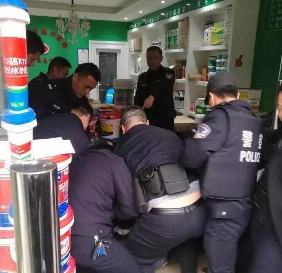 白丝美女被啪到深夜娇喘不过气来