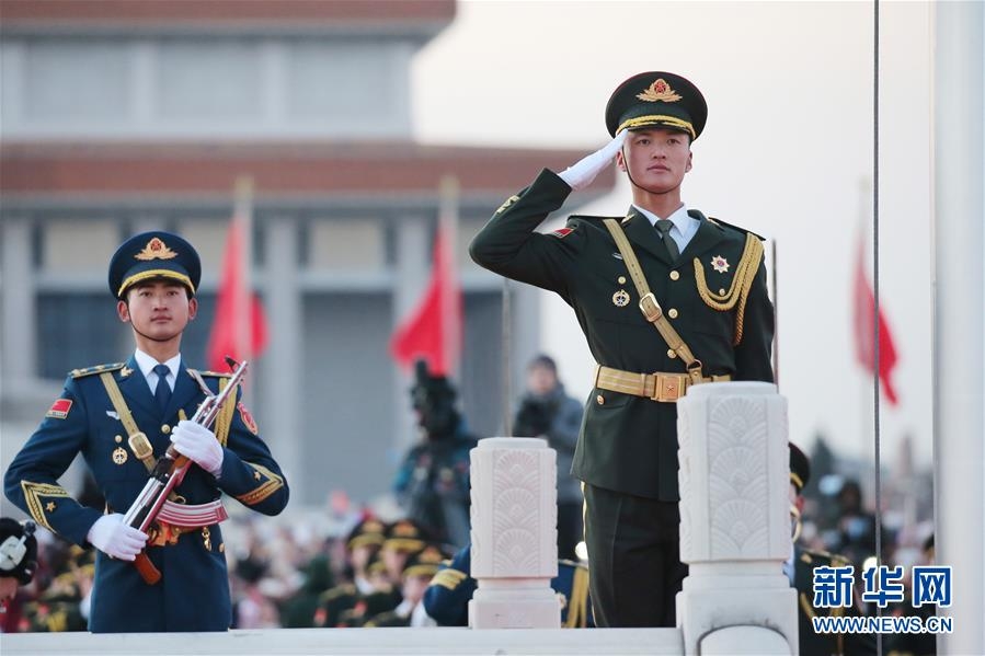 英语老师乖乖掀起裙子