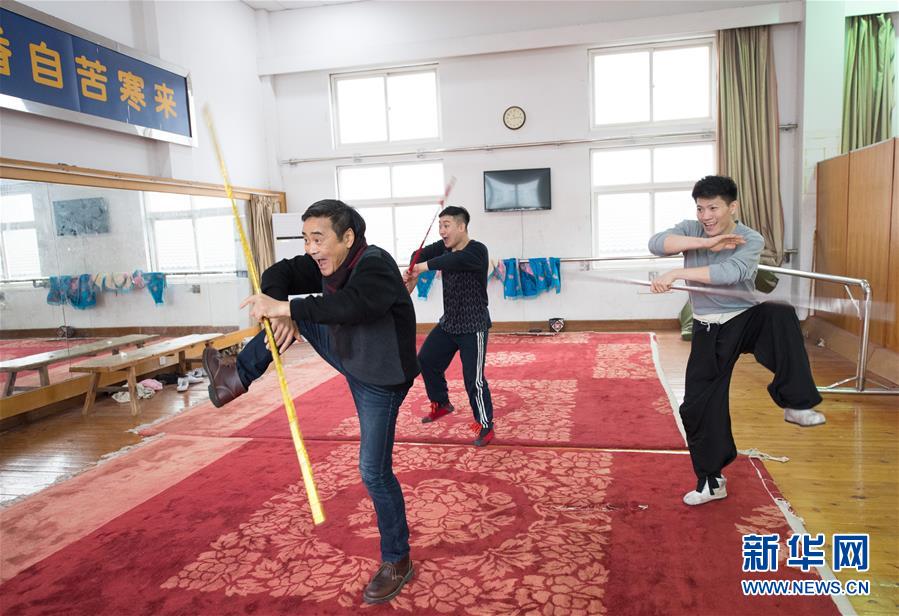 美女裸身100%无遮挡