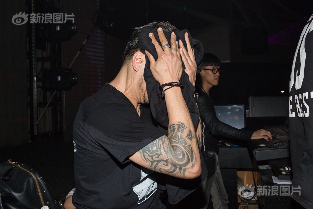 唐三插曲比比东NBA免费