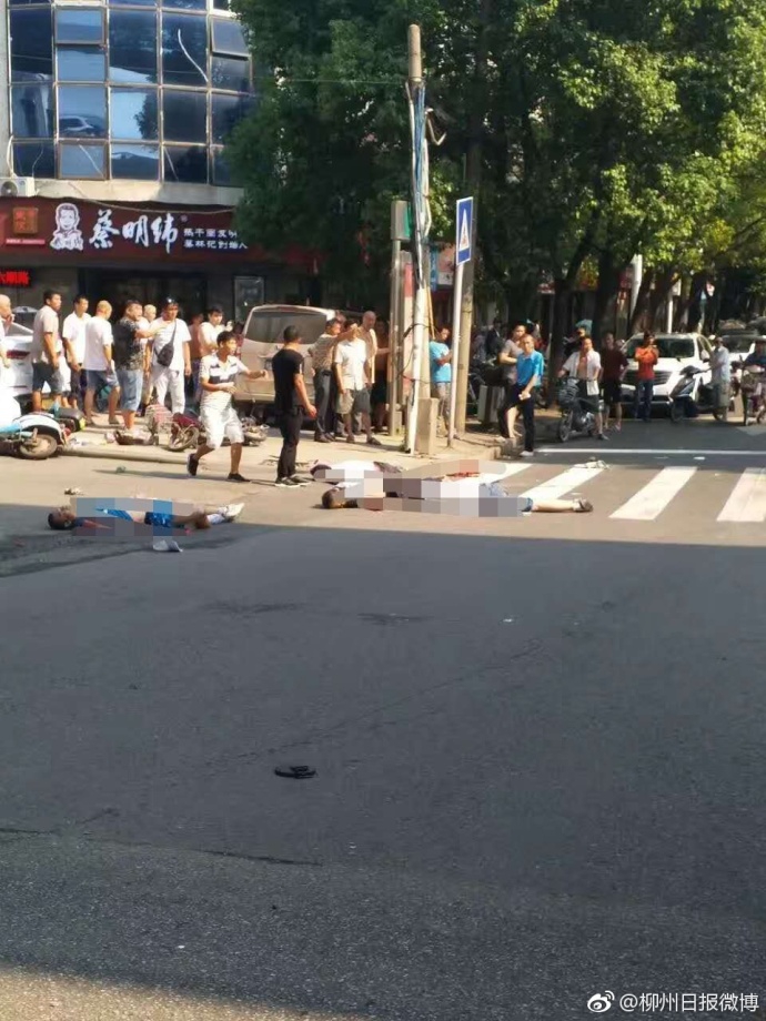 在车里被高潮被c了八次