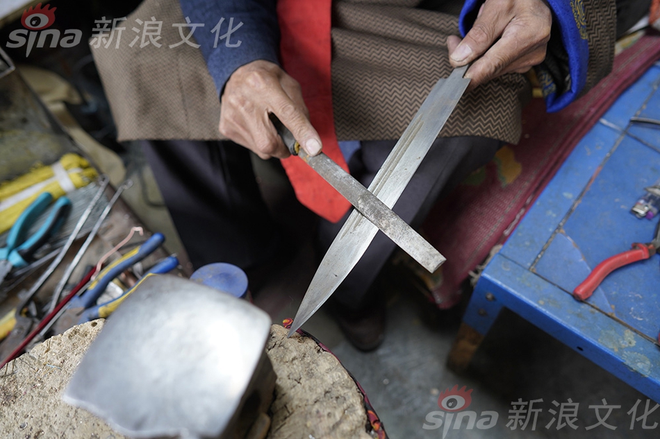老少亂伦一区二区三区