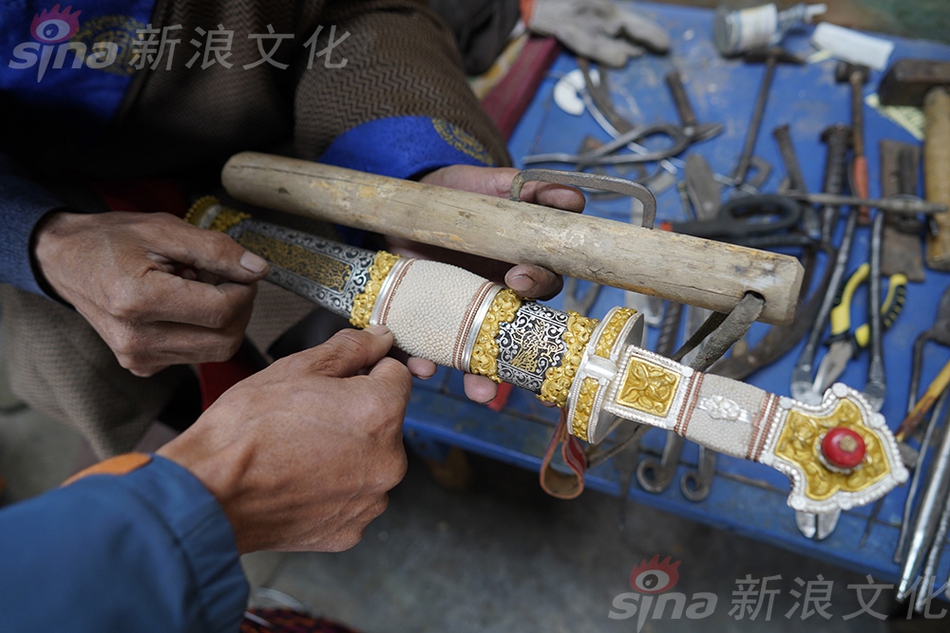 裙子里面是野兽