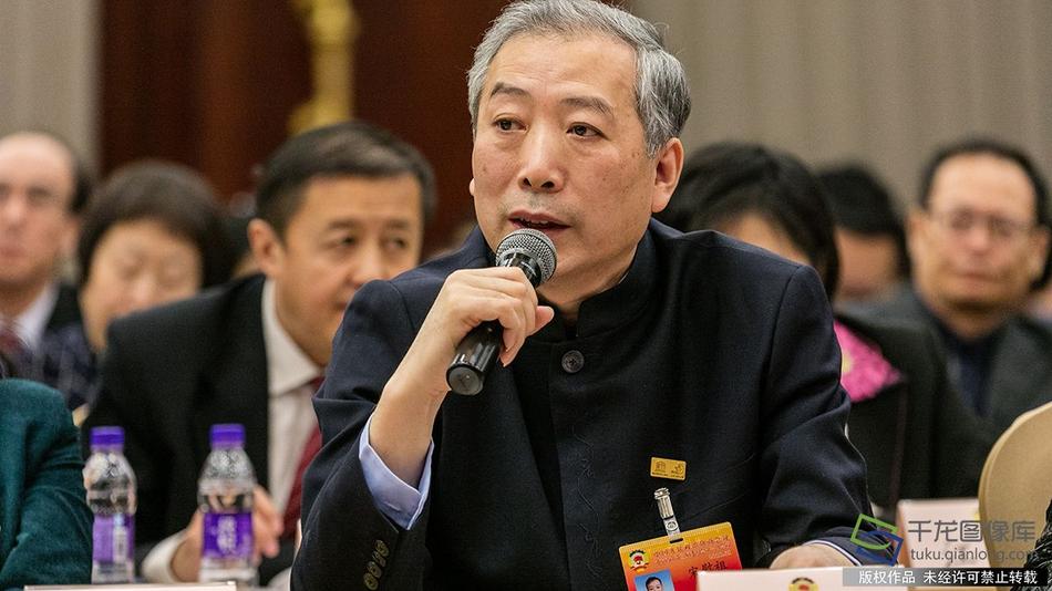 美女裸体全身秘 遮挡大肚子