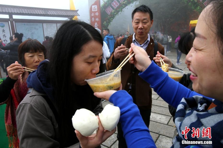 大战肥婆Xxxxxxxxx东北