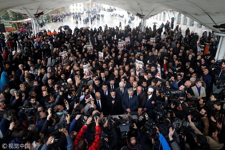 巔峰感官盛宴：真人美女百家樂，帶你進入極致奢華的博弈殿堂 