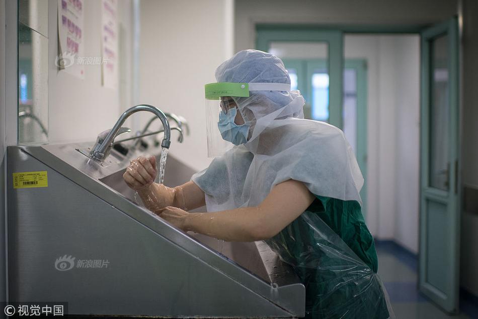 女生把腿长开来男生来桶