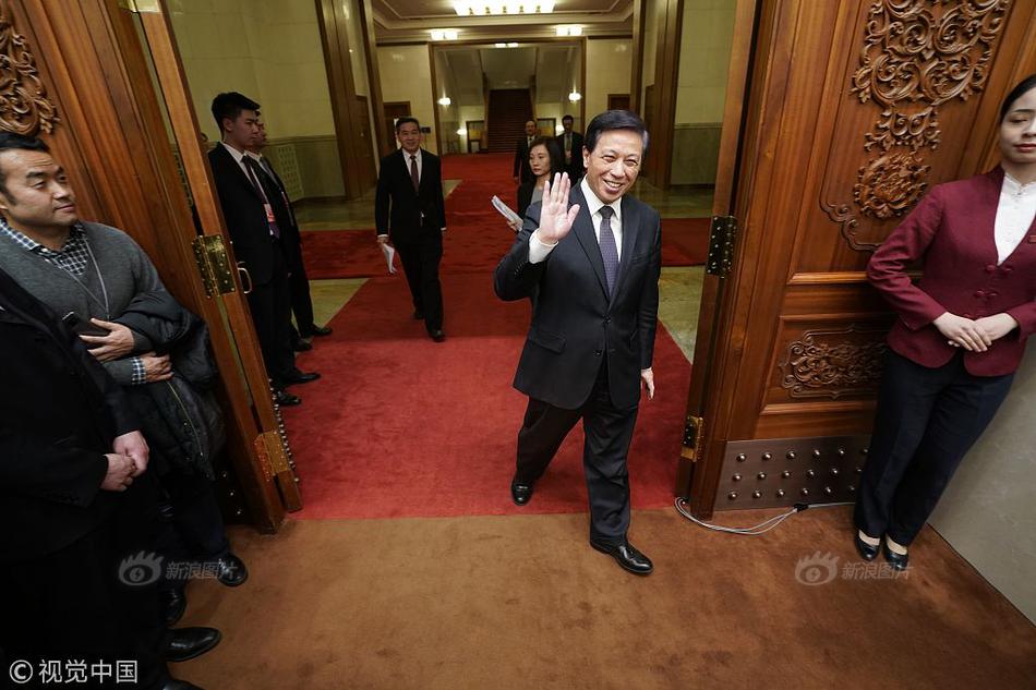 免费观看国产操逼片