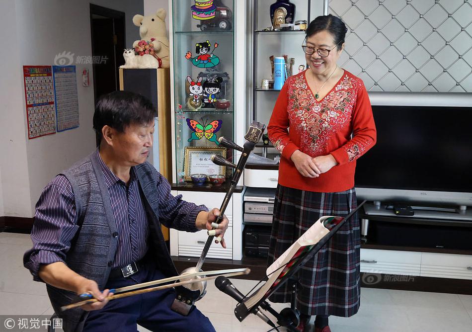 三级裸体美女洗澡偷拍