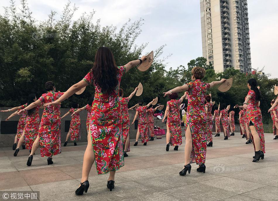 女生说越疼男生就越往里放电视剧