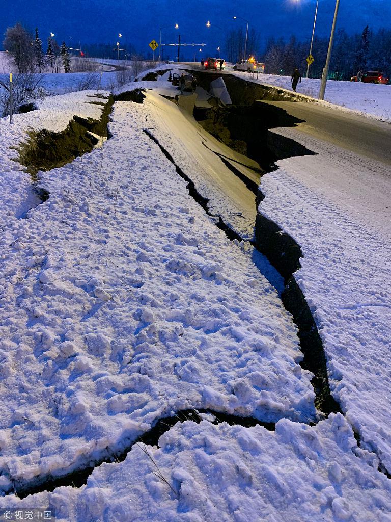 美国阿拉斯加南部发生7.2级地震 当地发布海啸预警