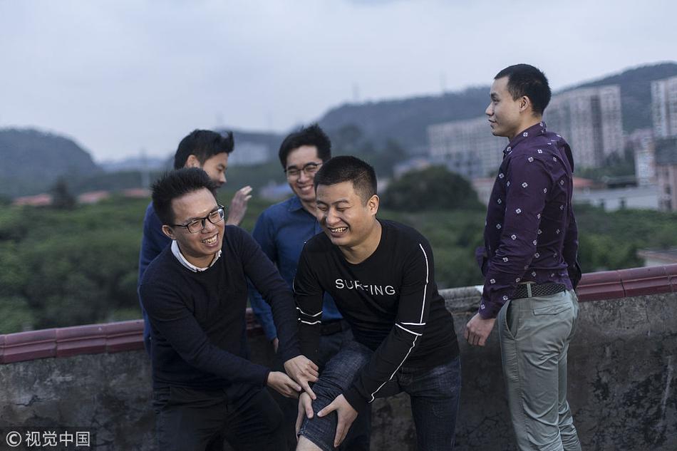 不知火舞裸体无遮挡