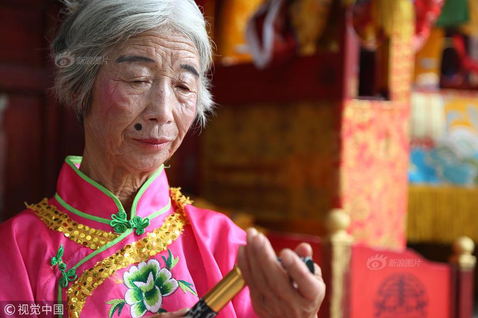 三咲恭子
