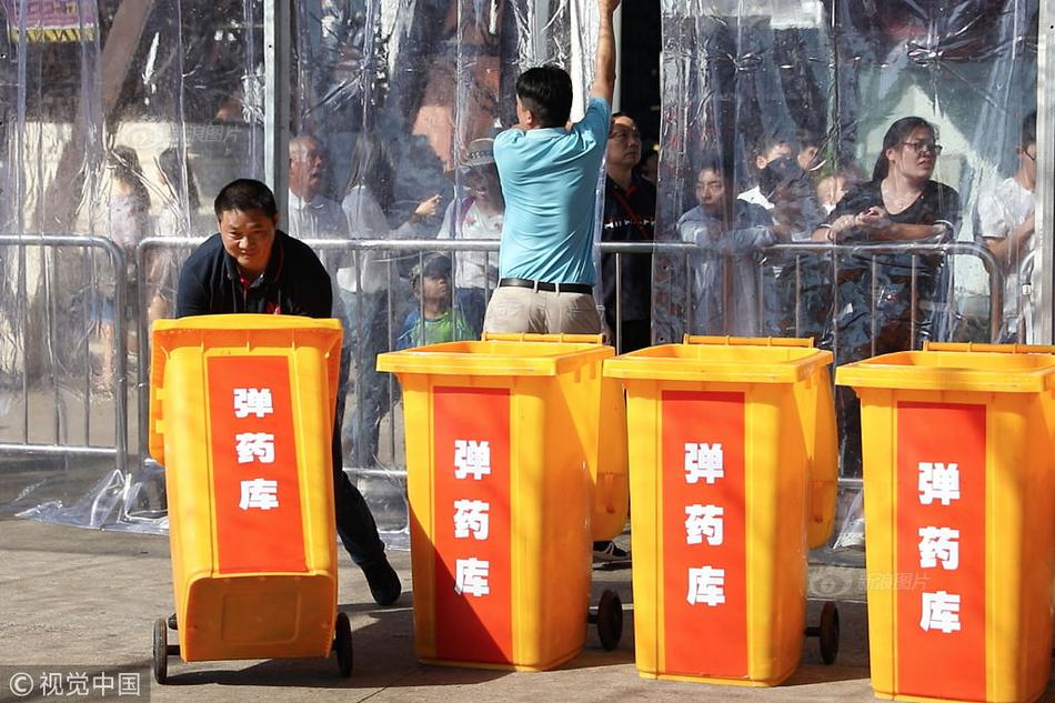 甘雨裸乳被爆 白浆的动漫