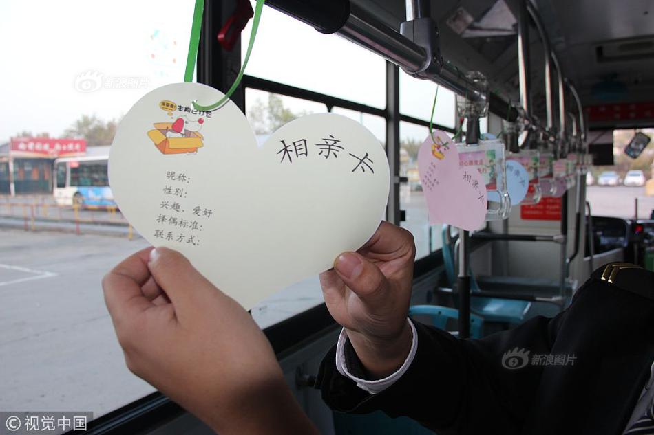 安庆市举办第二届“举旗帜·送理论”暨决战决胜脱贫攻坚微宣讲竞赛