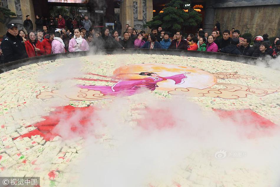 qq四百四小时快餐 _ 设计师上衣,qq上四百多的快餐可信吗