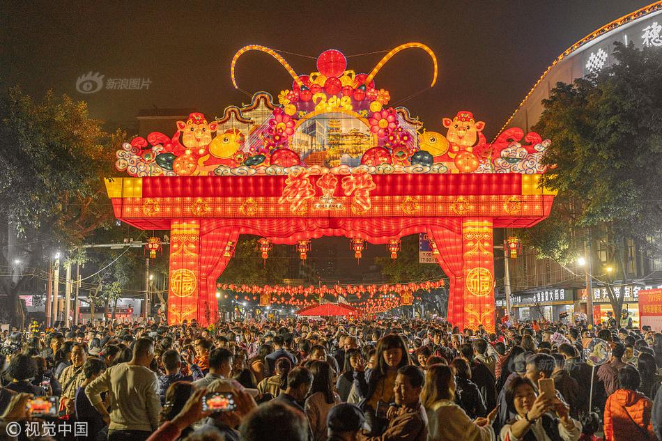 太惨了！江西发生严重车祸，现场不忍心看，当地人透露原因，气愤