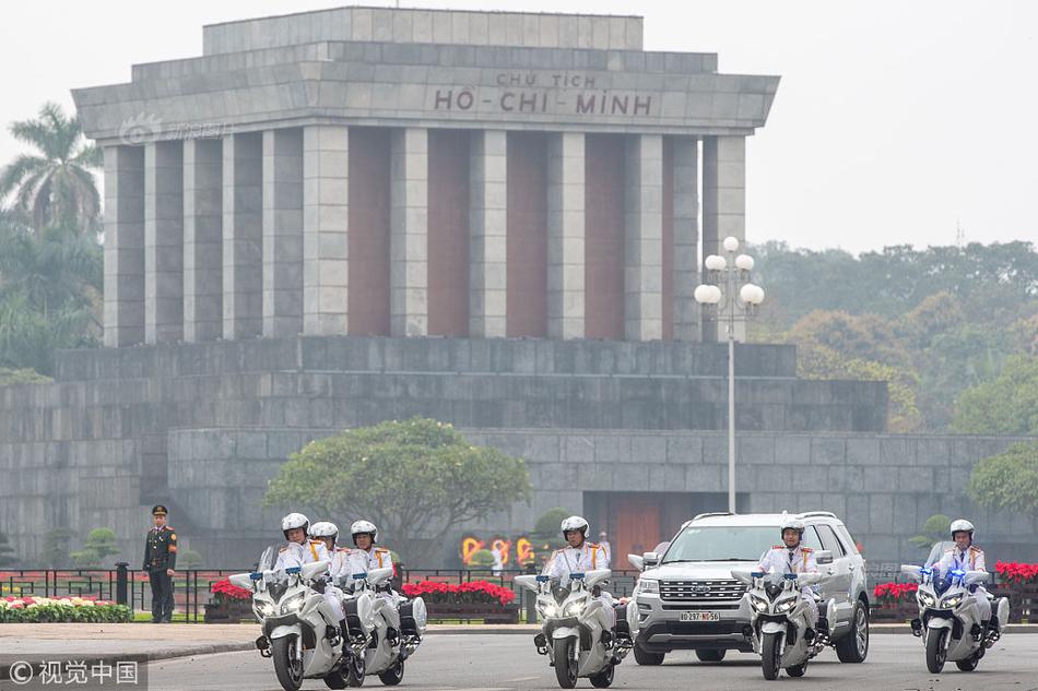 美国西雅图起重机意外坠落 华裔女大学生被砸身亡