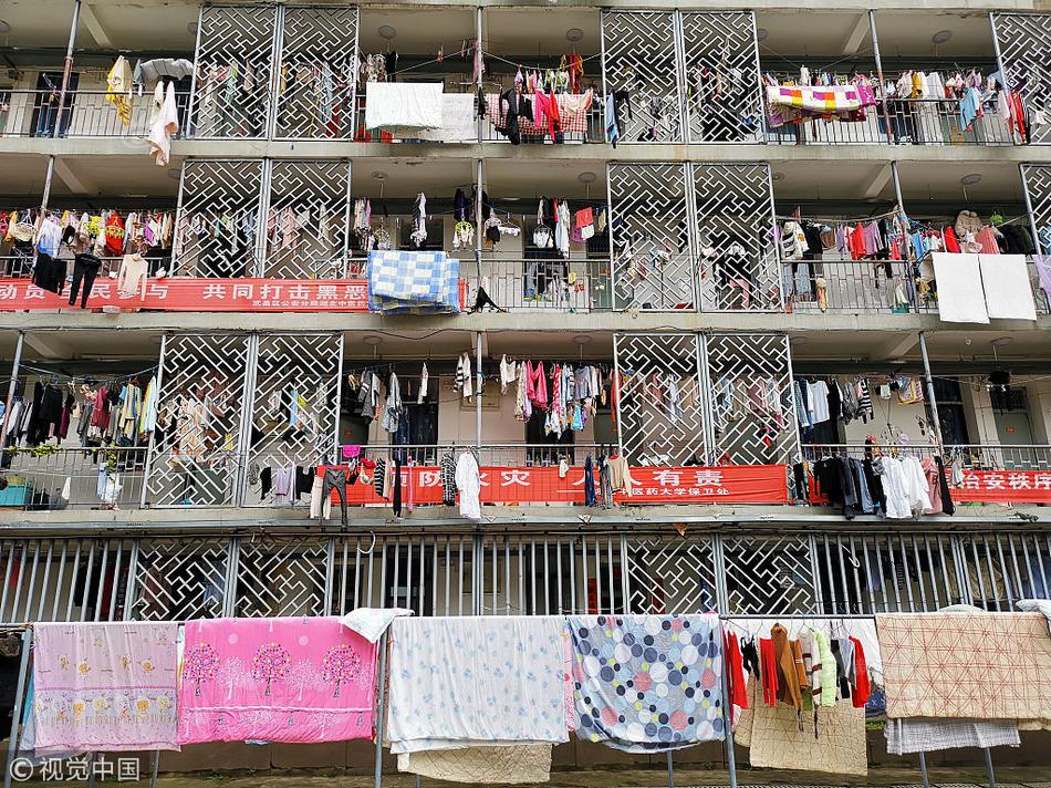 暑期10万人次 到市图书馆觅书香