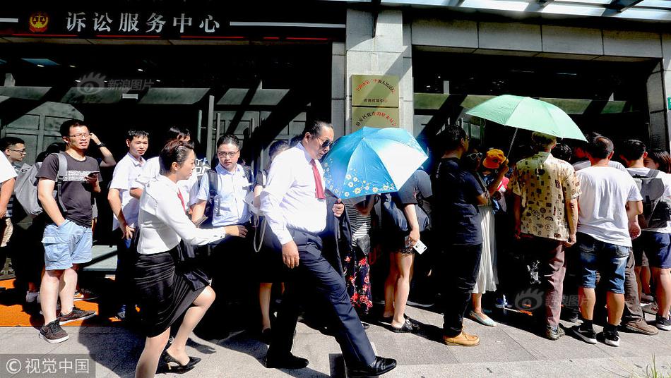 扒开JK白丝老师内裤进入
