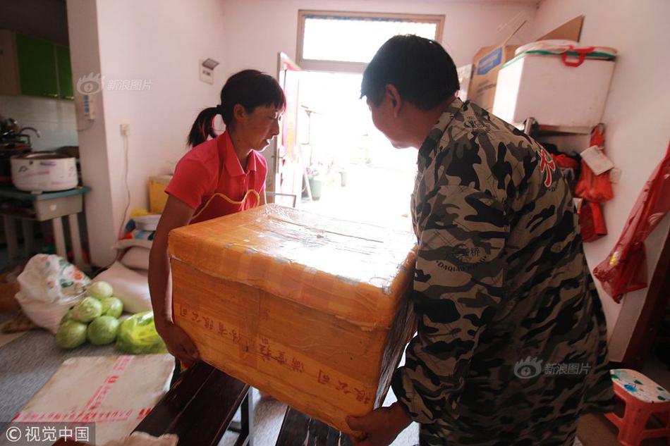 女人张腿男人桶
