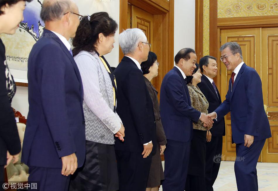 老师脱 让学生摸 小说