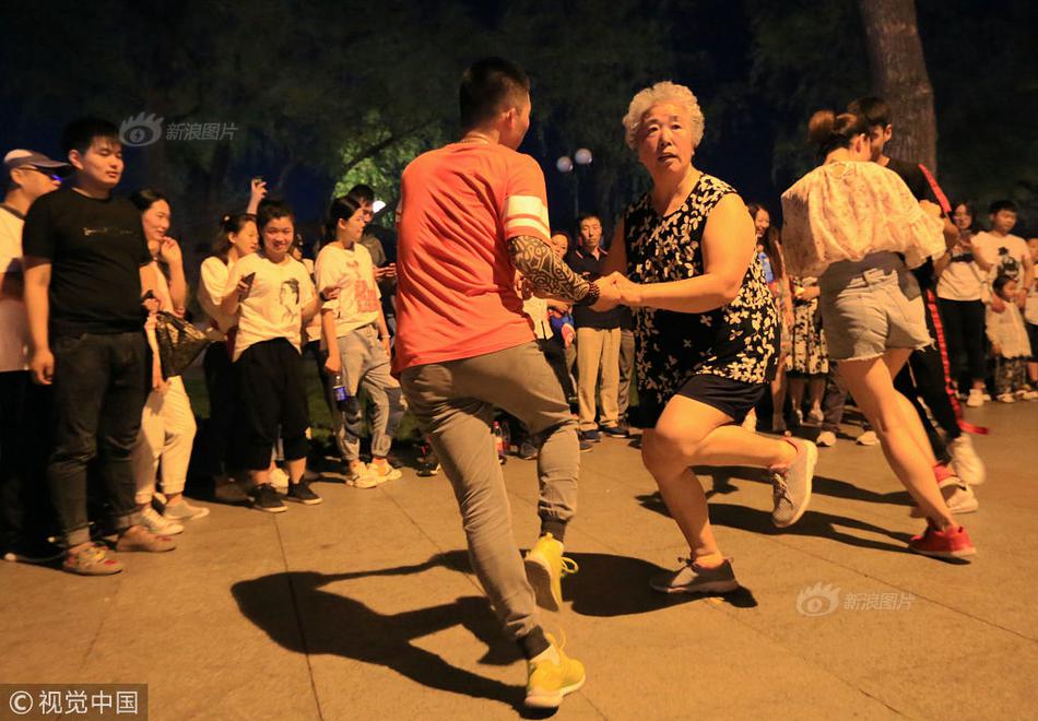 成人国产精品秘 久久久按摩下载
