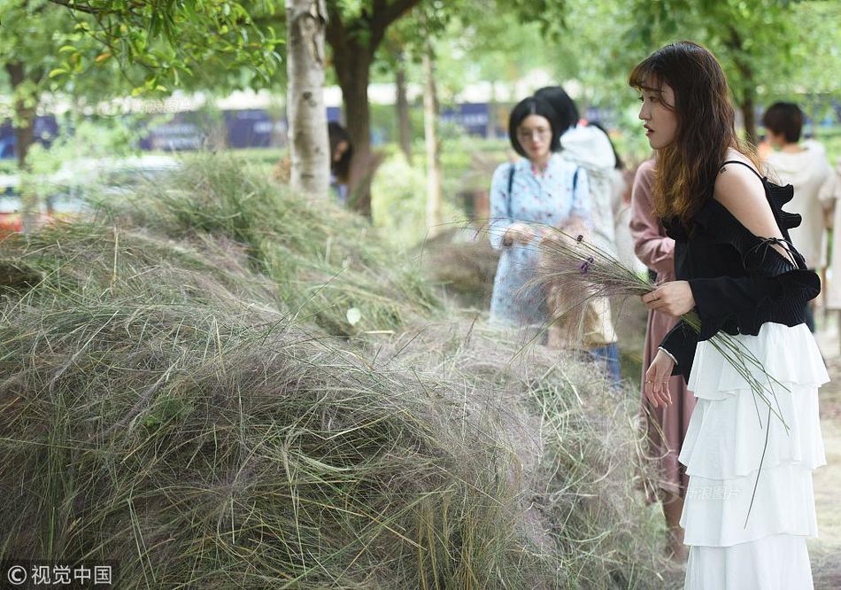 人妻温泉～婬辱の教室1动漫