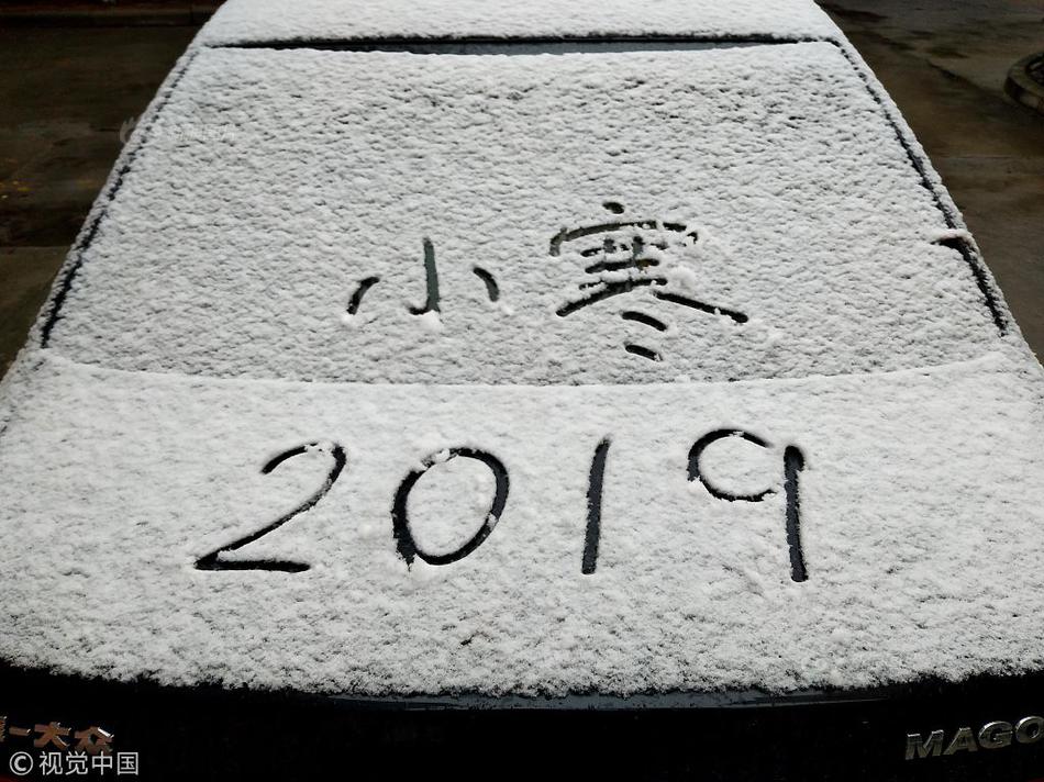 博物馆里画文物  弘扬文化我先行