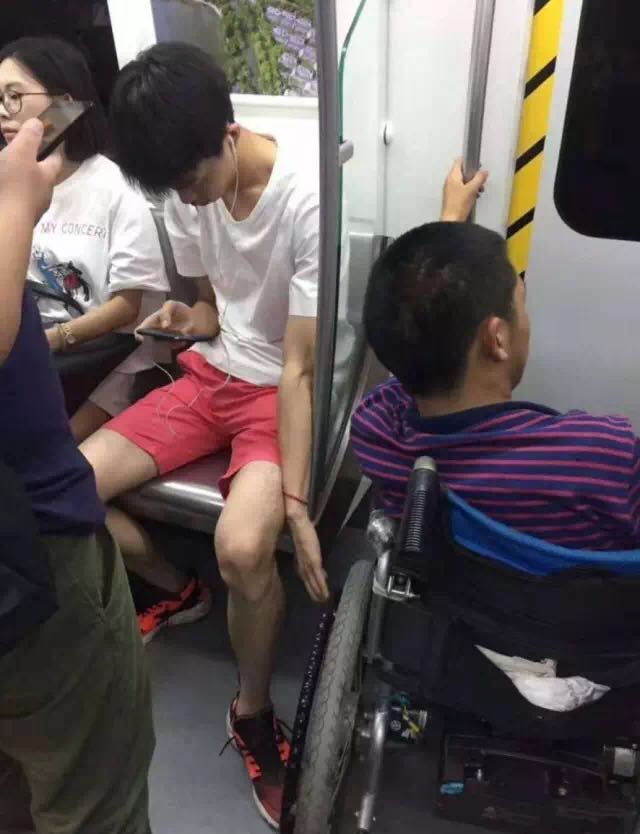 国内乱伦自拍