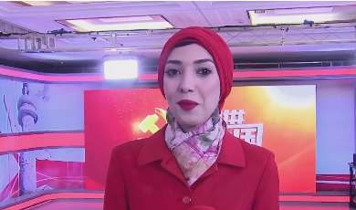 迪拜美女记者采访十九大走红 中文祝福“中国越来越好”
