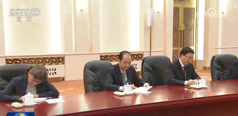 习近平会见澳门特别行政区候任行政长官岑浩辉