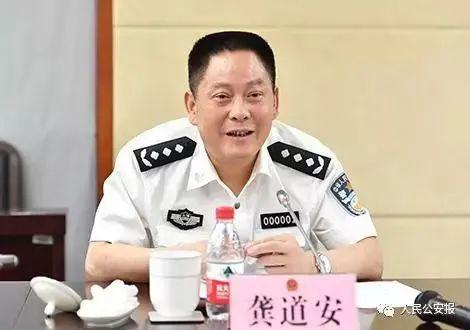  参与“东方之星”客船翻沉事件救援