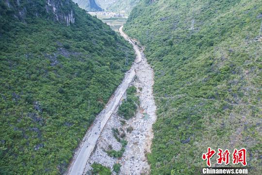 图为事故发生现场 陈冠言 摄