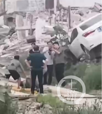 官员拆迁被撞身亡调查：政府4年13次强拆被判违法