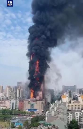 长沙中国电信大楼明火已被扑灭插图1