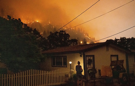 7月30日，美國加州克拉馬斯國家森林發生山火。