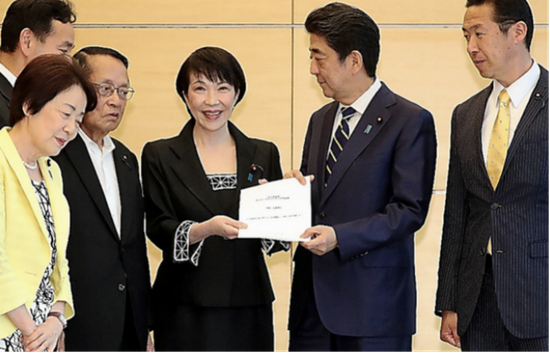 日自民党“倒菅”成了，这个右翼要接班？