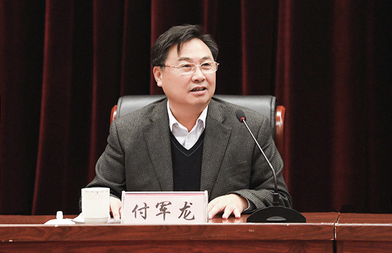 当了12年正厅的他,被查