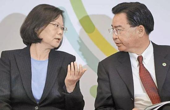 蔡英文、吴钊燮是否该商量裁撤外事部门?