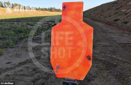 普京展现 杀手 一面 试射新式狙击枪五中三(图